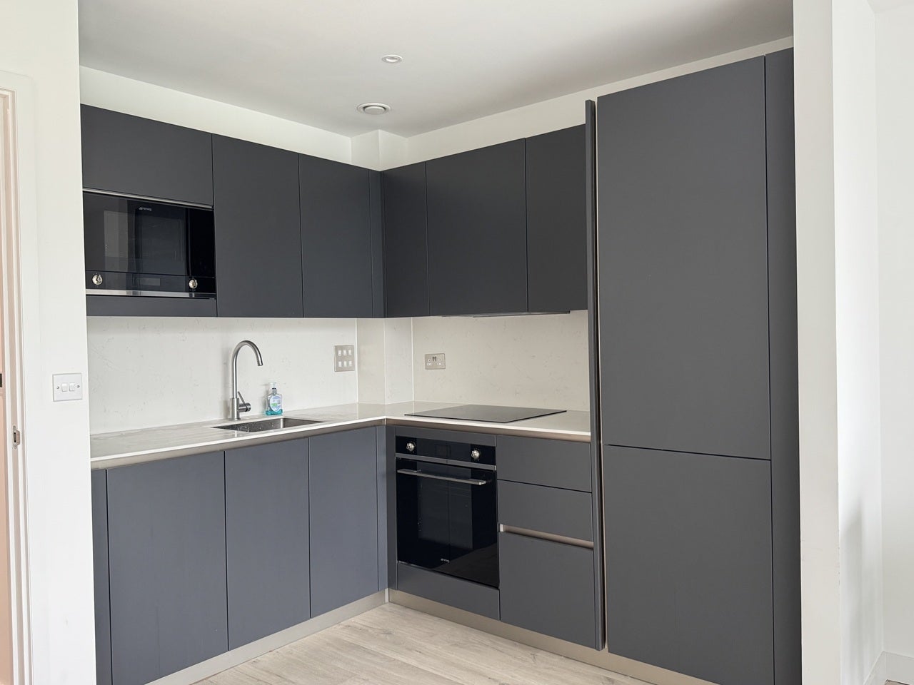 Flat Scrimgoeur Place in Greater London