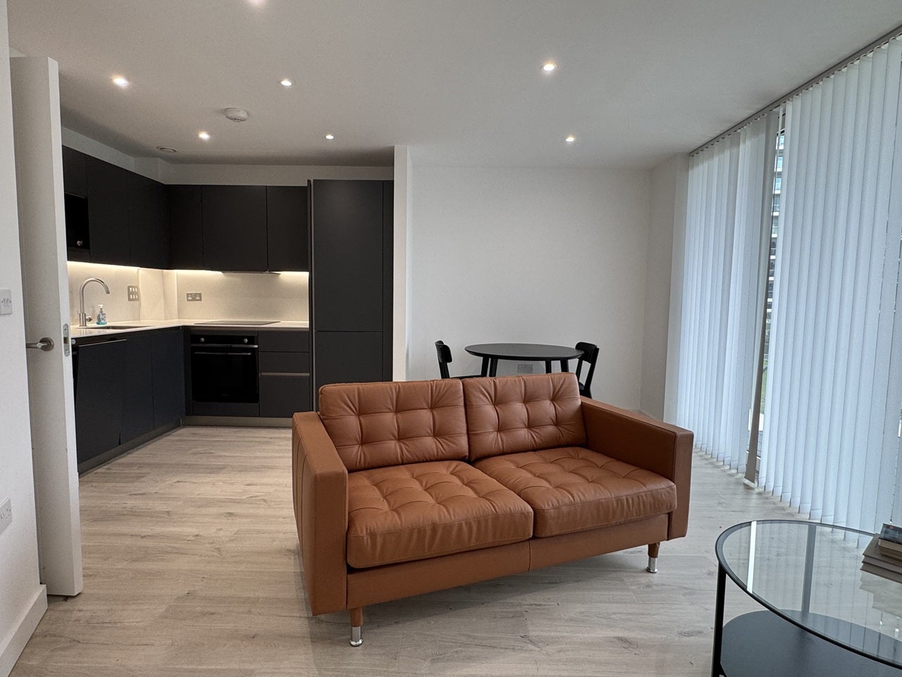 Flat Scrimgoeur Place in Greater London