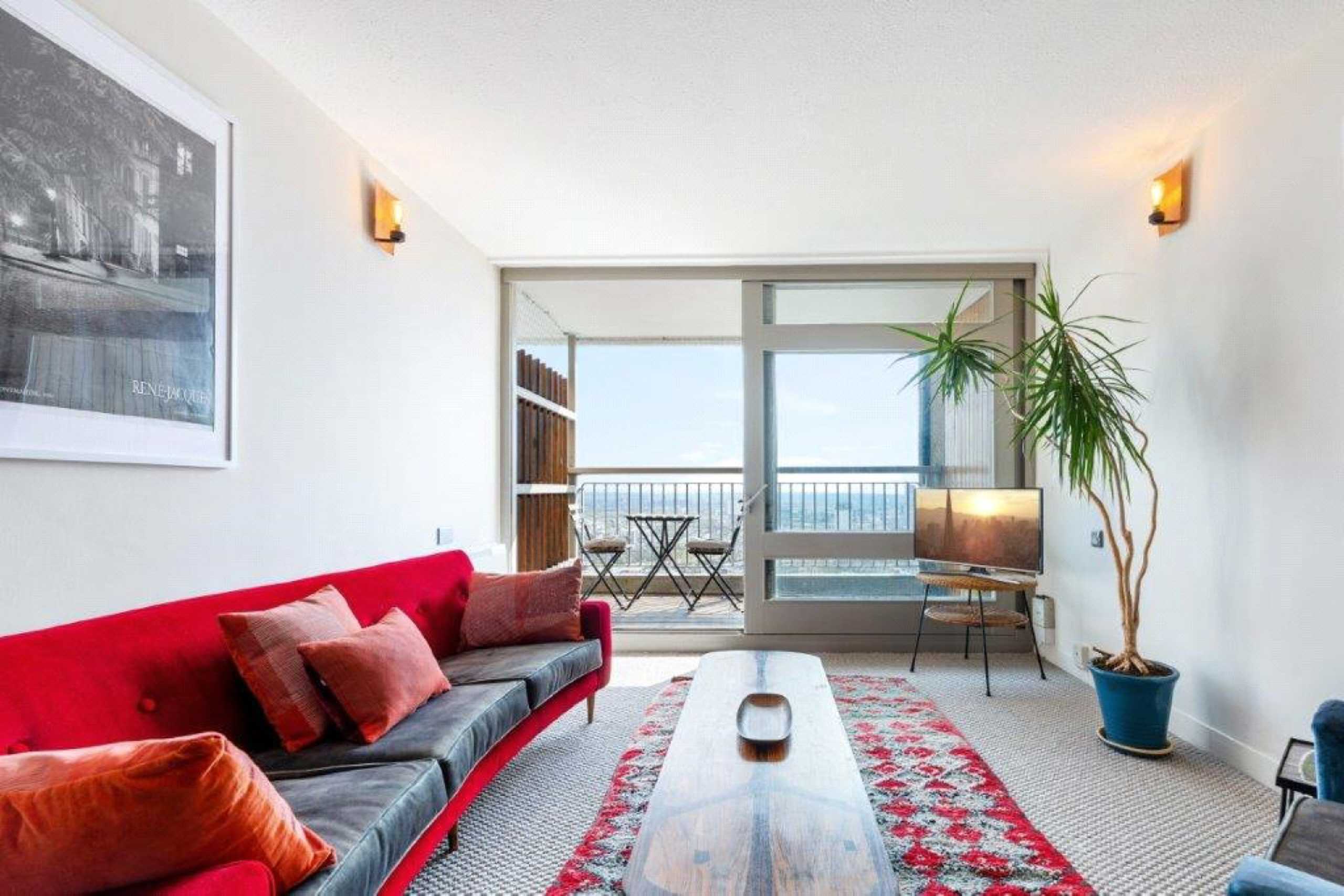 Flat Golborne Road in Greater London
