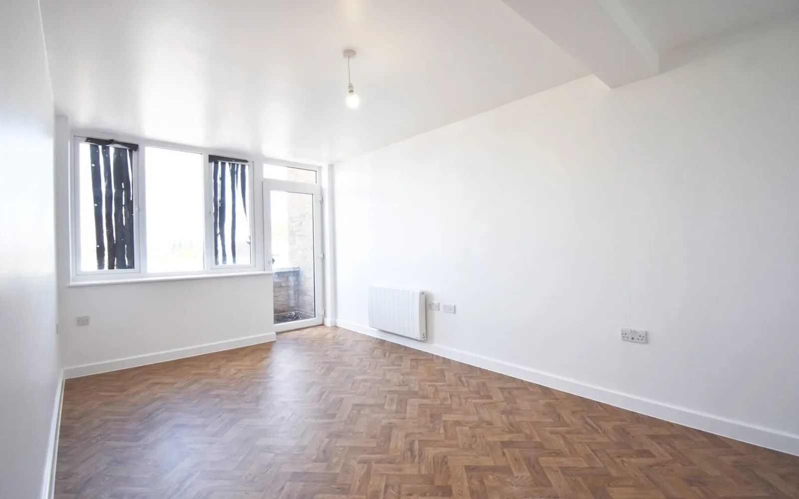 Flat Araby Corner in Borough of Spelthorne