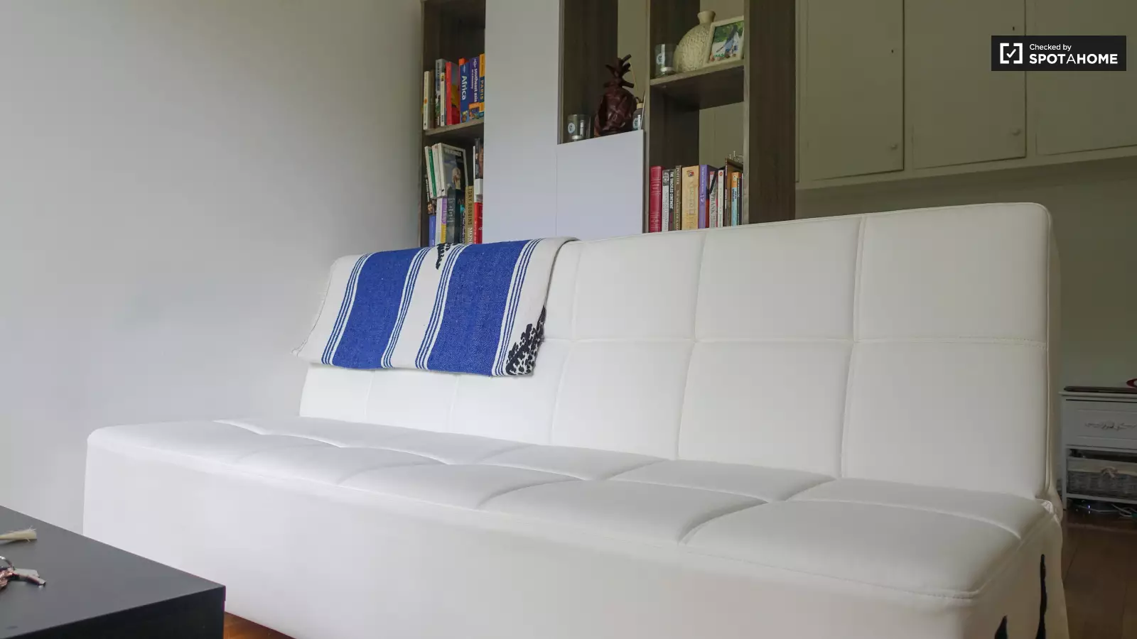 Flat Boulevard Victor Hugo in Neuilly-sur-Seine