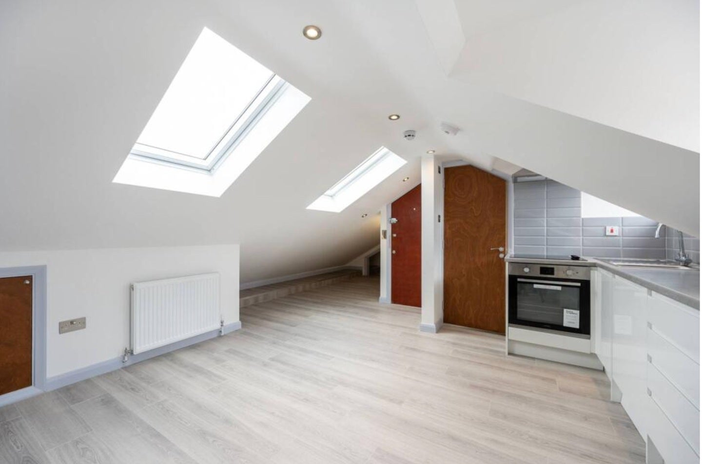 Room Croydon Road in Greater London