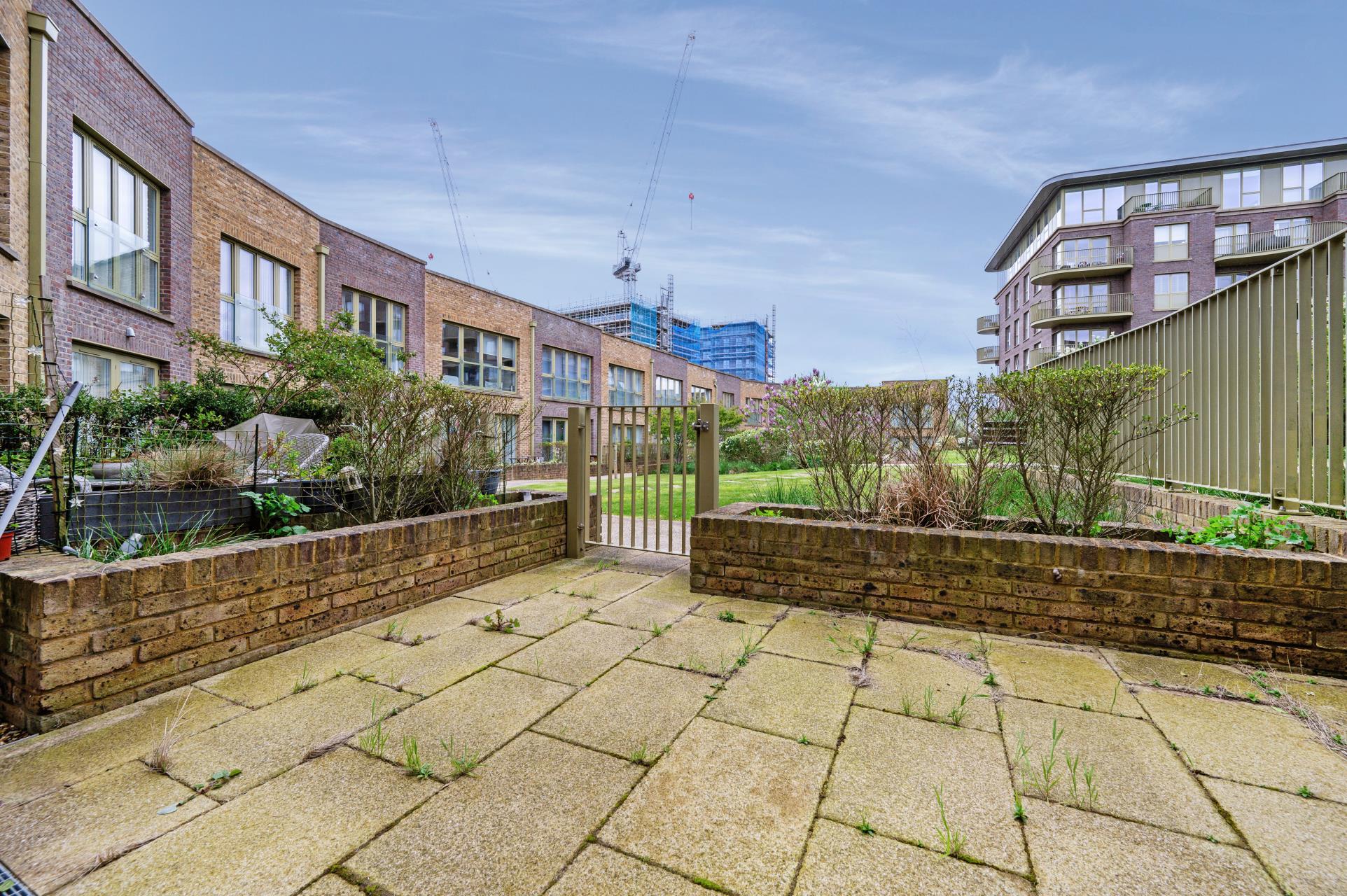 House Mallory Way in Greater London