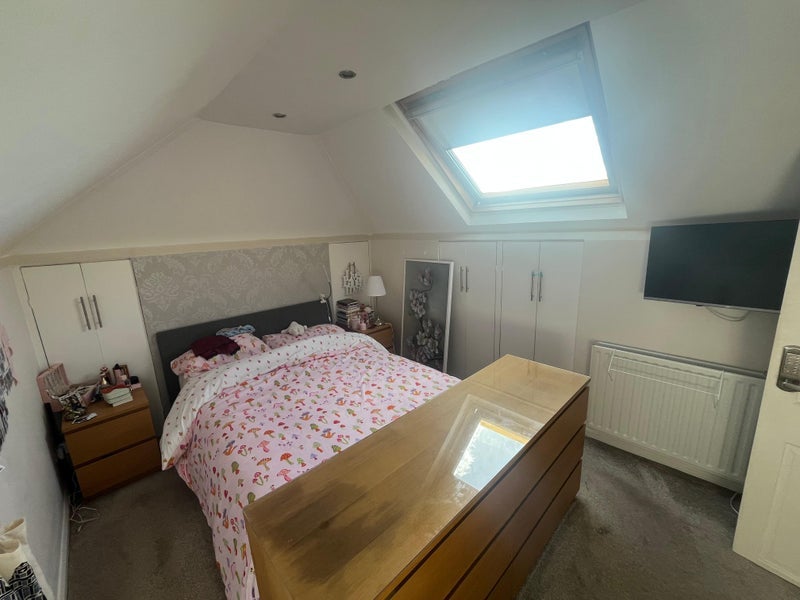 Room Swainson Road in Greater London