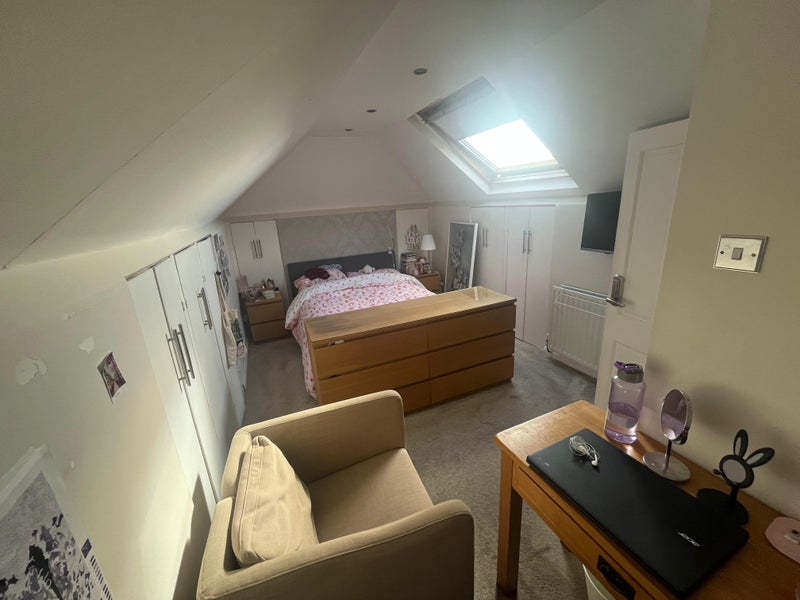 Room Swainson Road in Greater London
