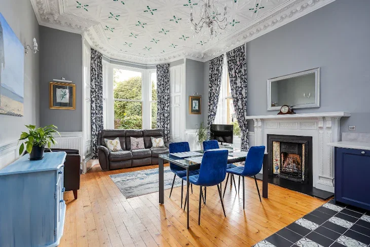 Flat Priestfield Road in City of Edinburgh