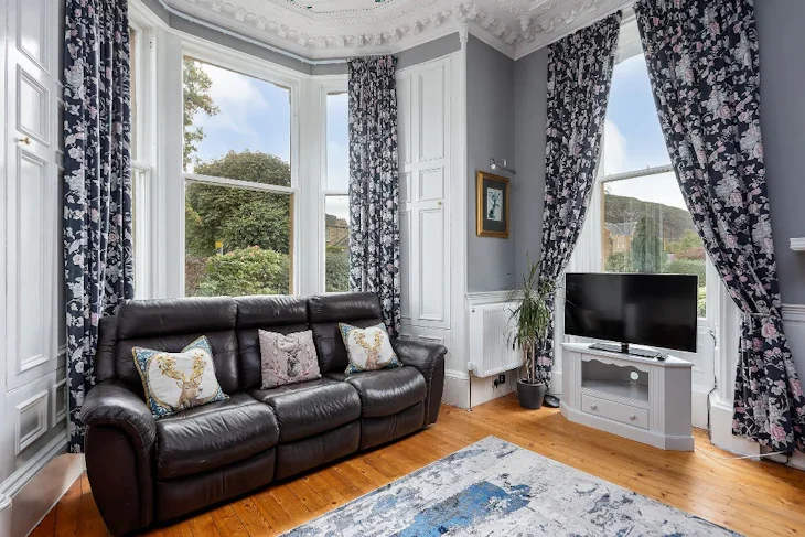 Flat Priestfield Road in City of Edinburgh