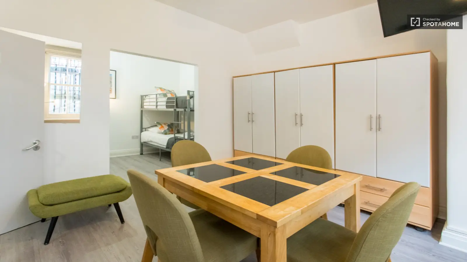 Room Barkston Gardens in Greater London