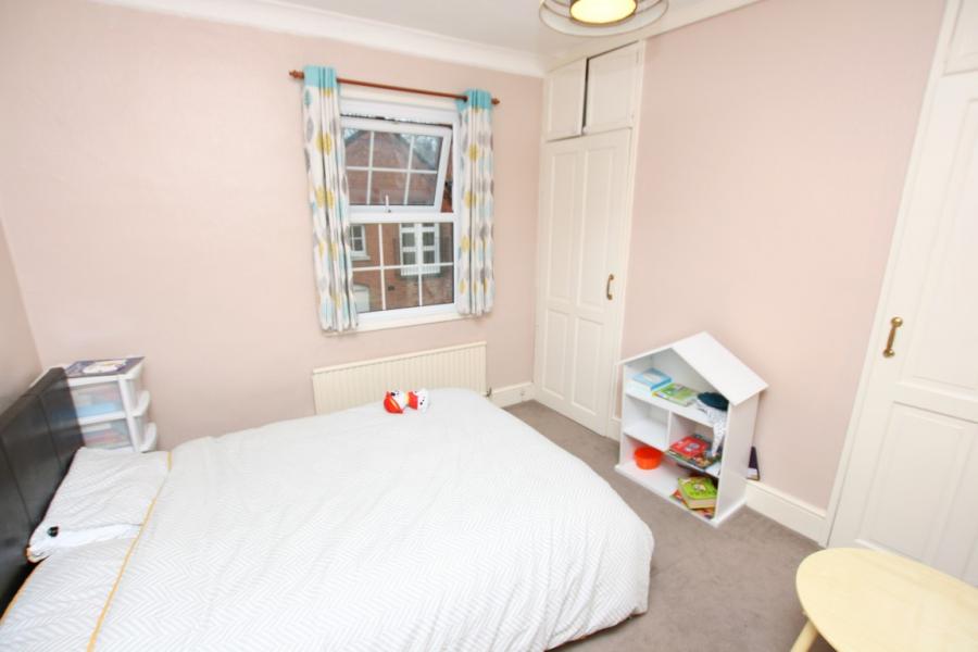 Flat St John's Hill in Reading
