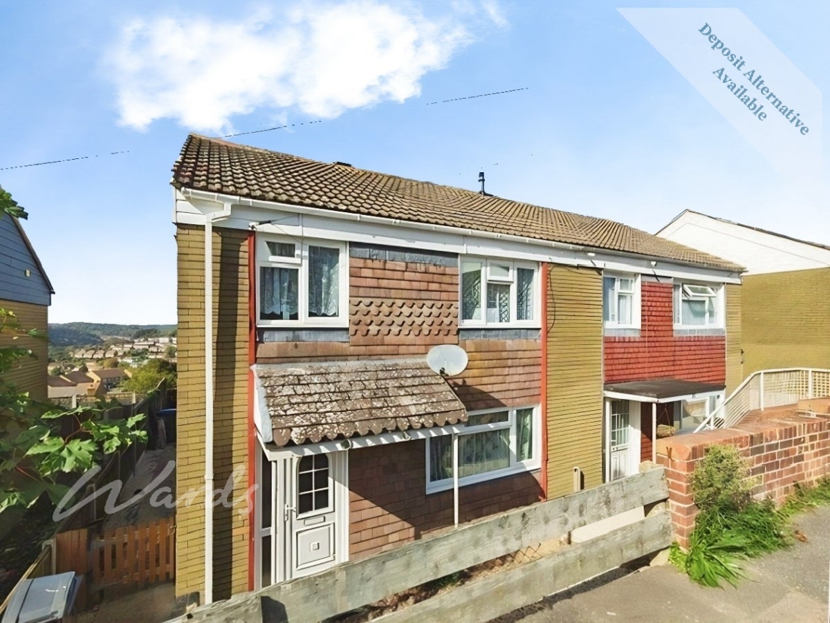 House Kimberley Close in Dover