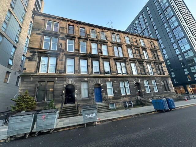 Room Cathcart Road in Glasgow