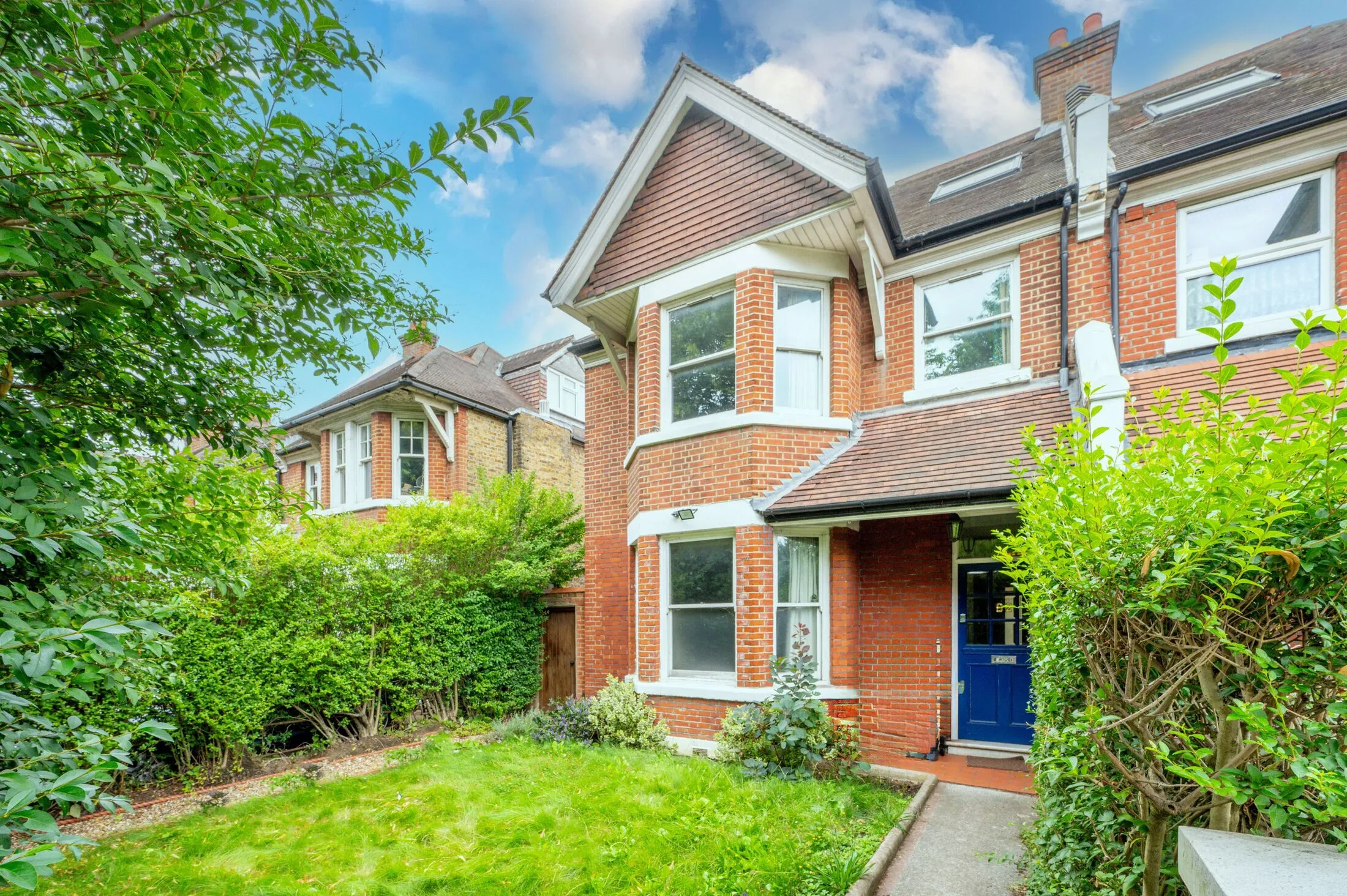 Flat Duke's Avenue in Greater London