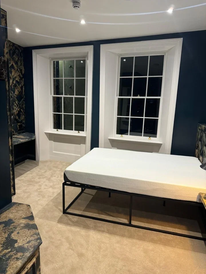 Room Westgate Street in Gloucester