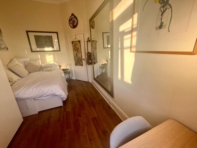 Room Edgware Road in City of Westminster