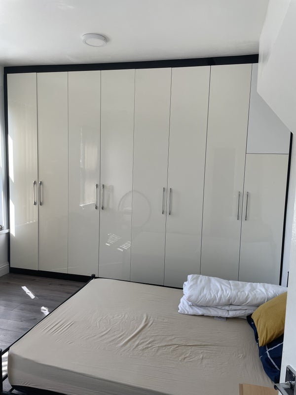 Room Fairland Road in Greater London