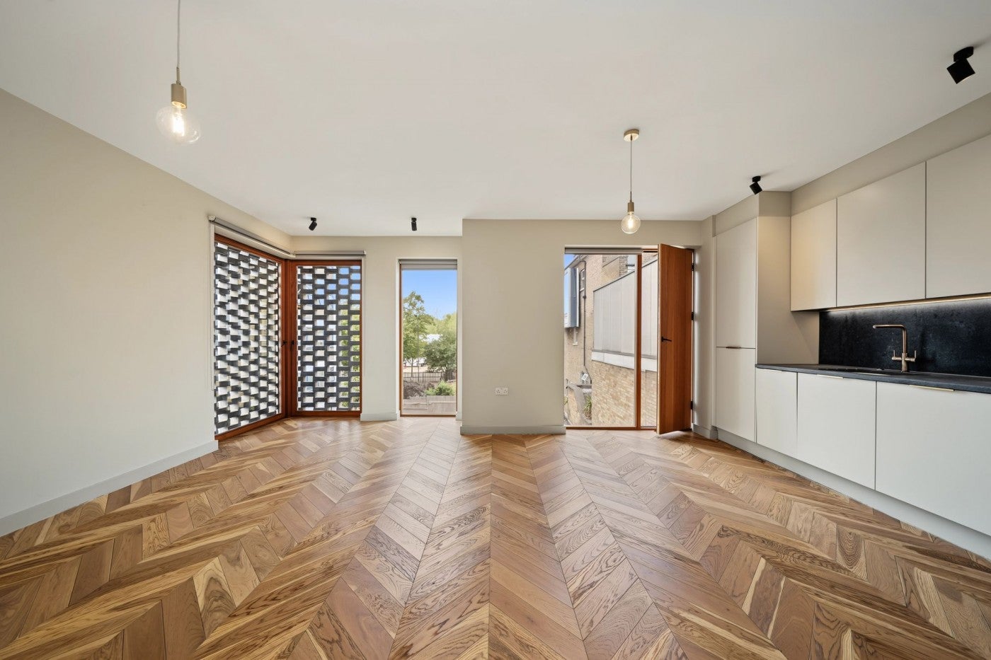 Flat Wilberforce Road in Greater London