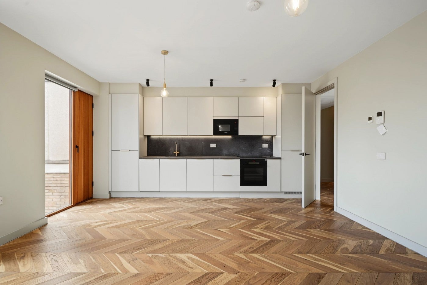 Flat Wilberforce Road in Greater London
