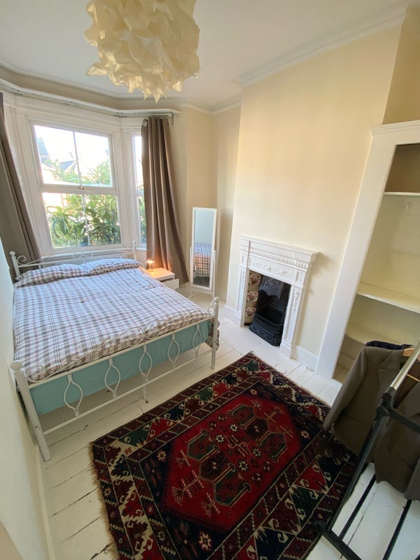 Room Trewince Road in Greater London