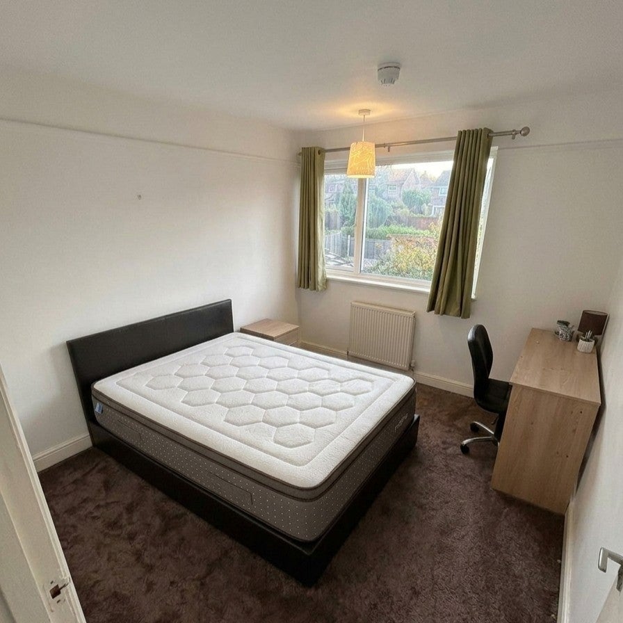 Room Poynders Hill in Dacorum