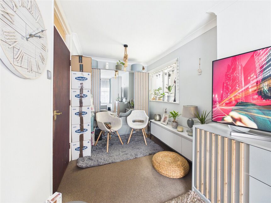 Flat Brookscroft Road in Greater London