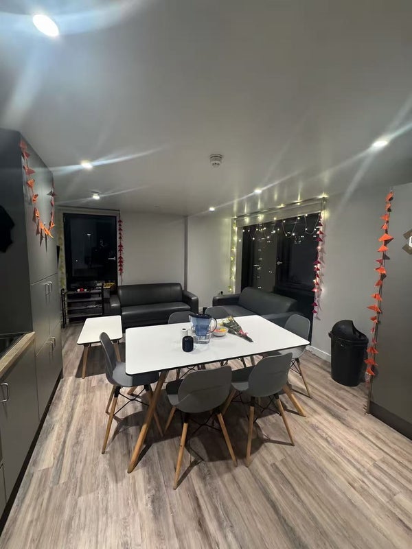 Room Lamb Street in Coventry