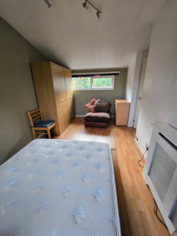 Room The Hyde in Basildon