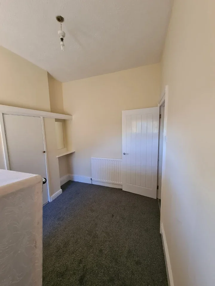 Flat Bedell Road in The Stukeleys