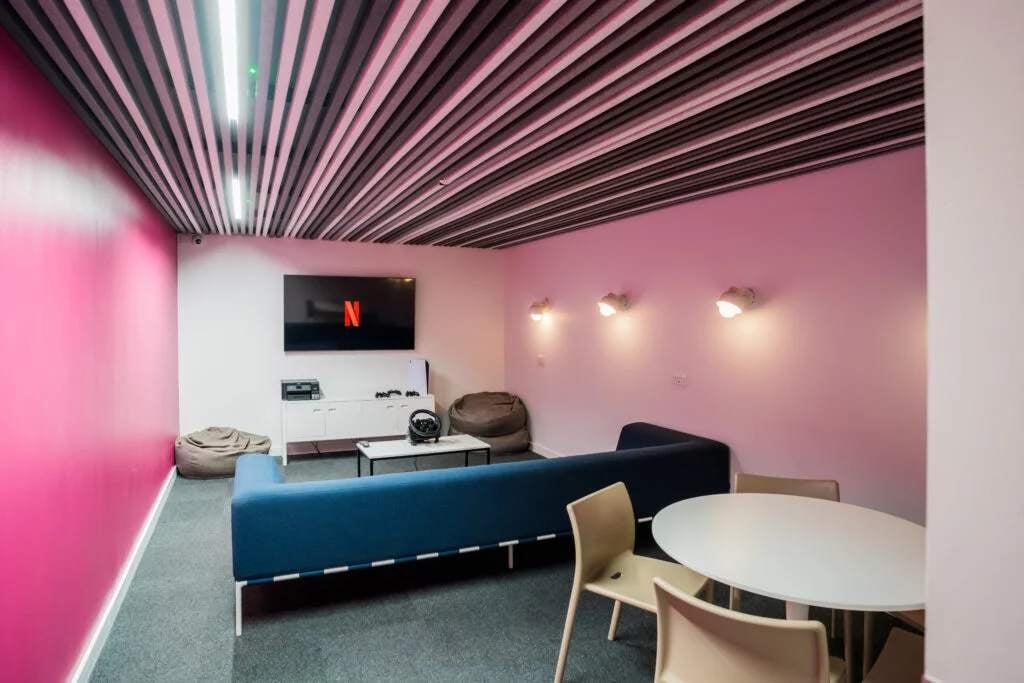 Room Erskine Road in Winchester