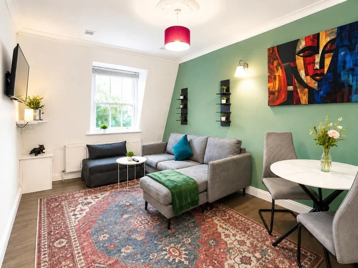 Flat Caledonian Road in Greater London