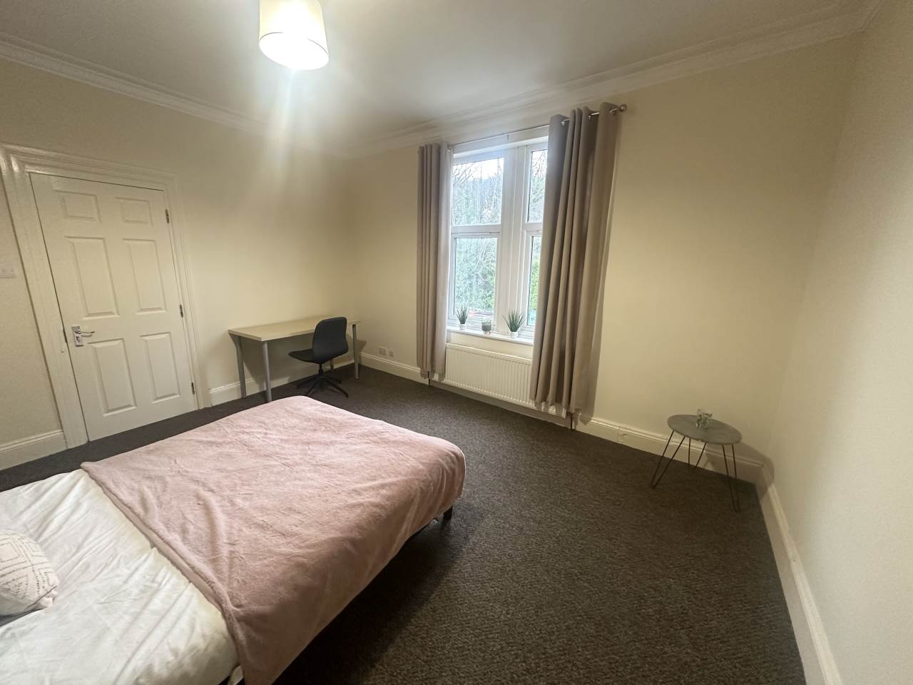 Room Morris Lane in Leeds