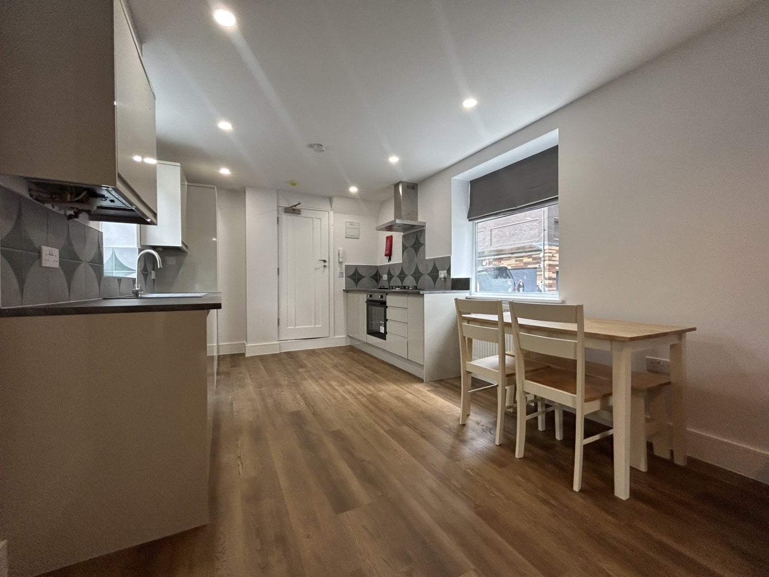 Flat Ruthin Gardens in Cardiff