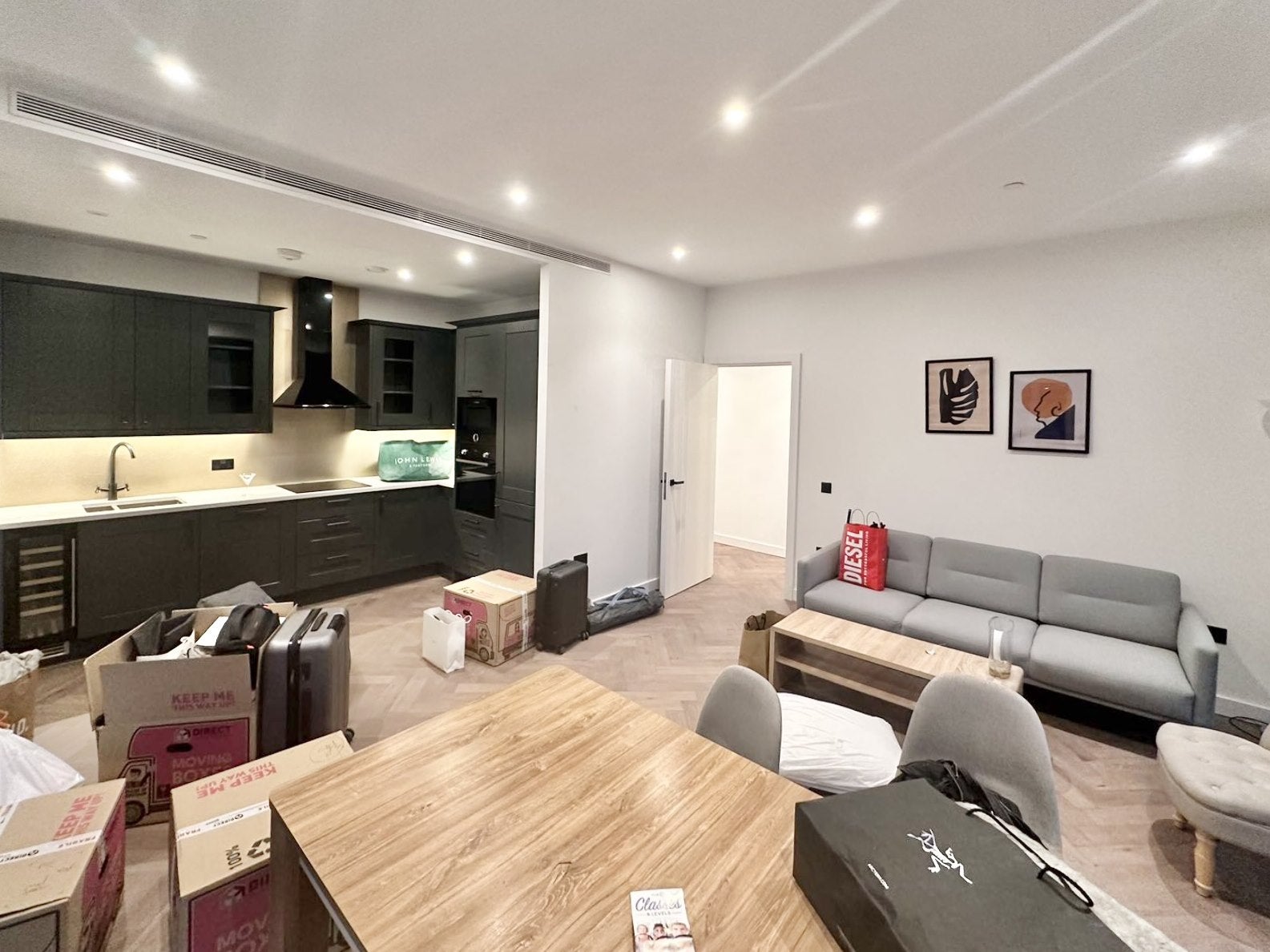 Flat Merino Gardens in Greater London