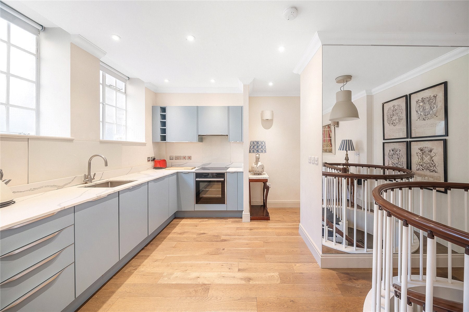 Flat Chelsea Manor Street in Greater London