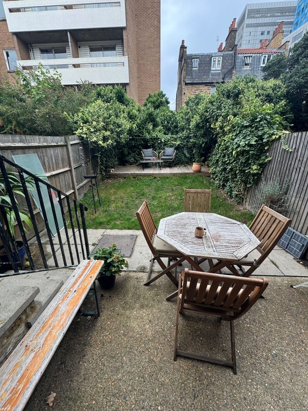 Room Walden Street in Greater London
