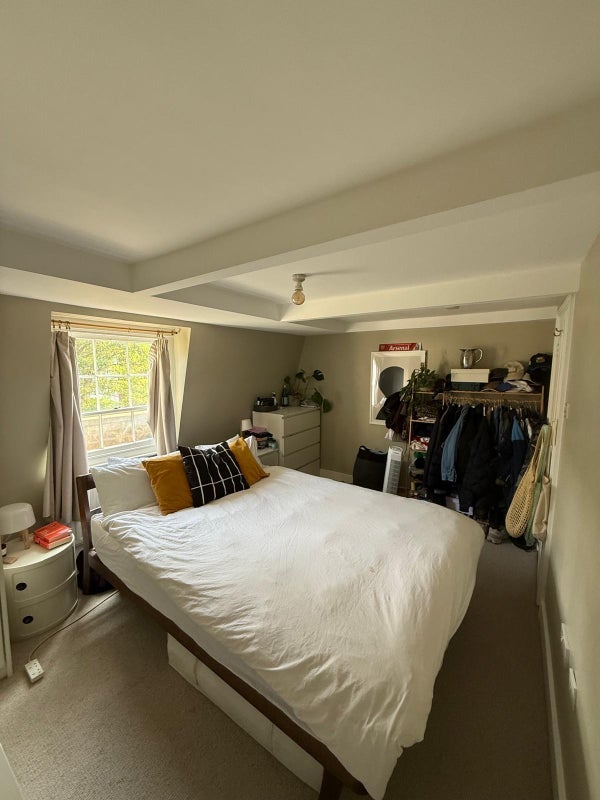 Room Walden Street in Greater London