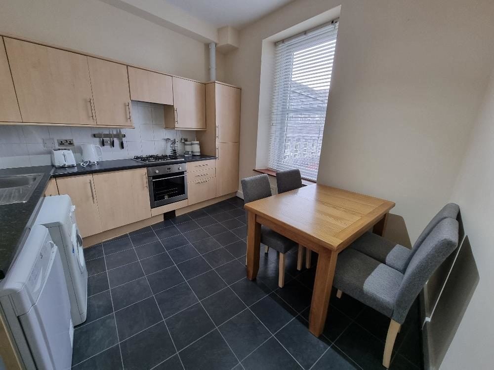 Flat Rosemount Place in Aberdeen
