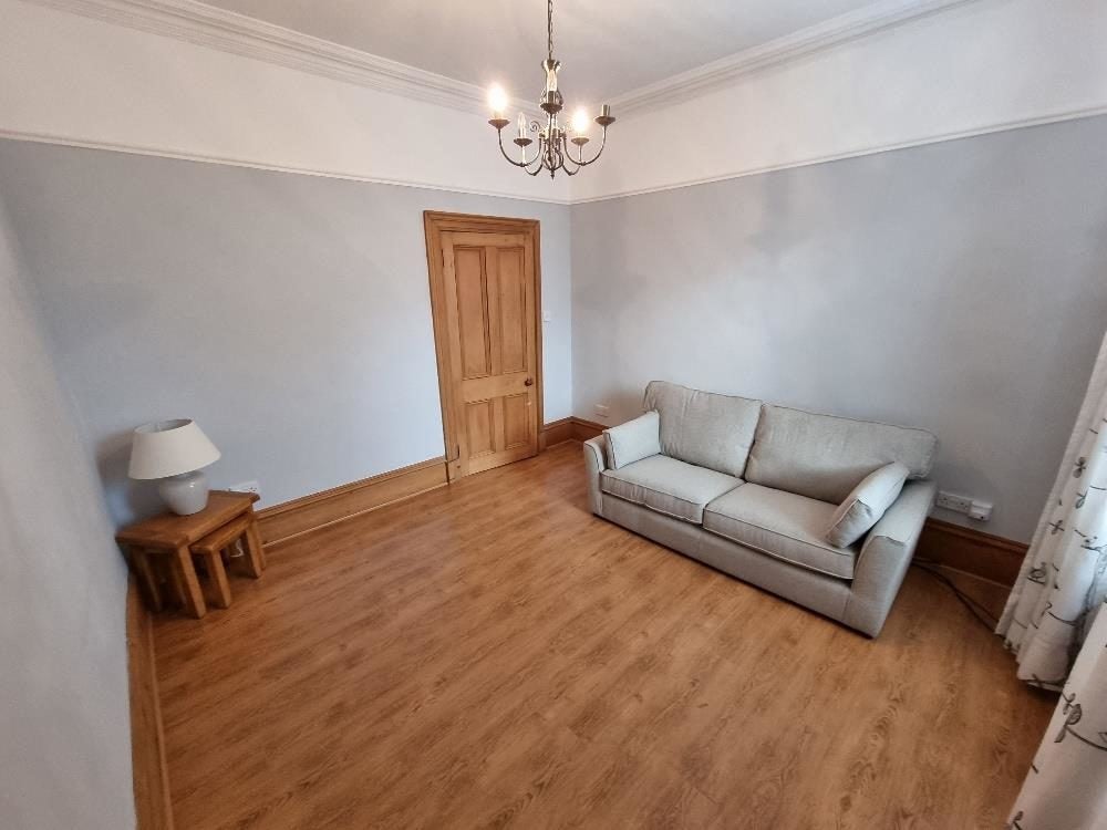 Flat Rosemount Place in Aberdeen