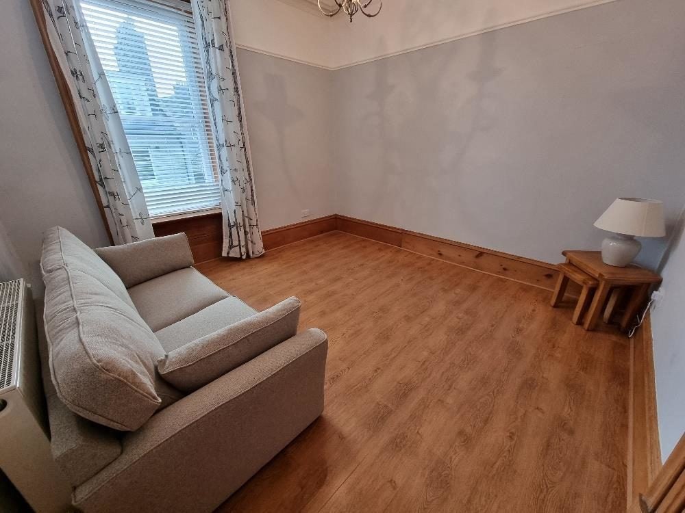 Flat Rosemount Place in Aberdeen