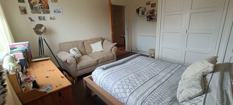 Flat Ochiltree Gardens in City of Edinburgh