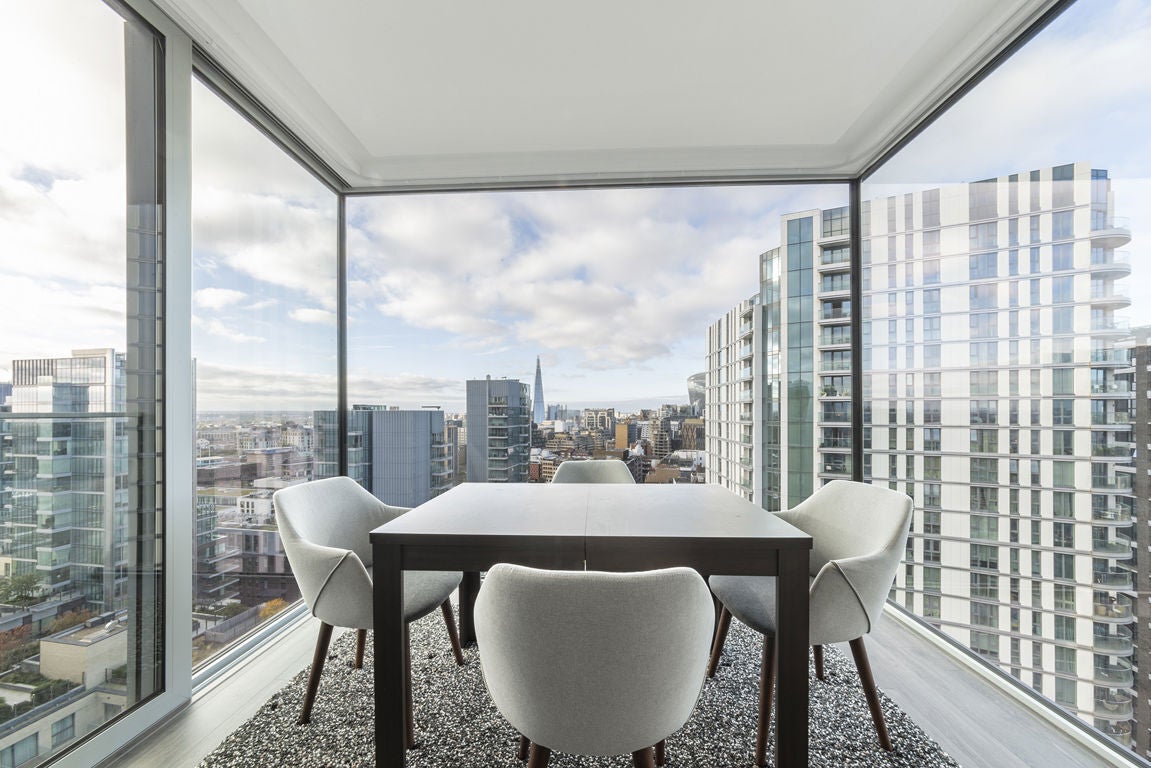 Flat Alie Street in Greater London