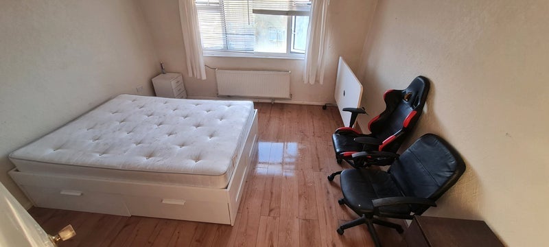 Room Colman Road in Greater London