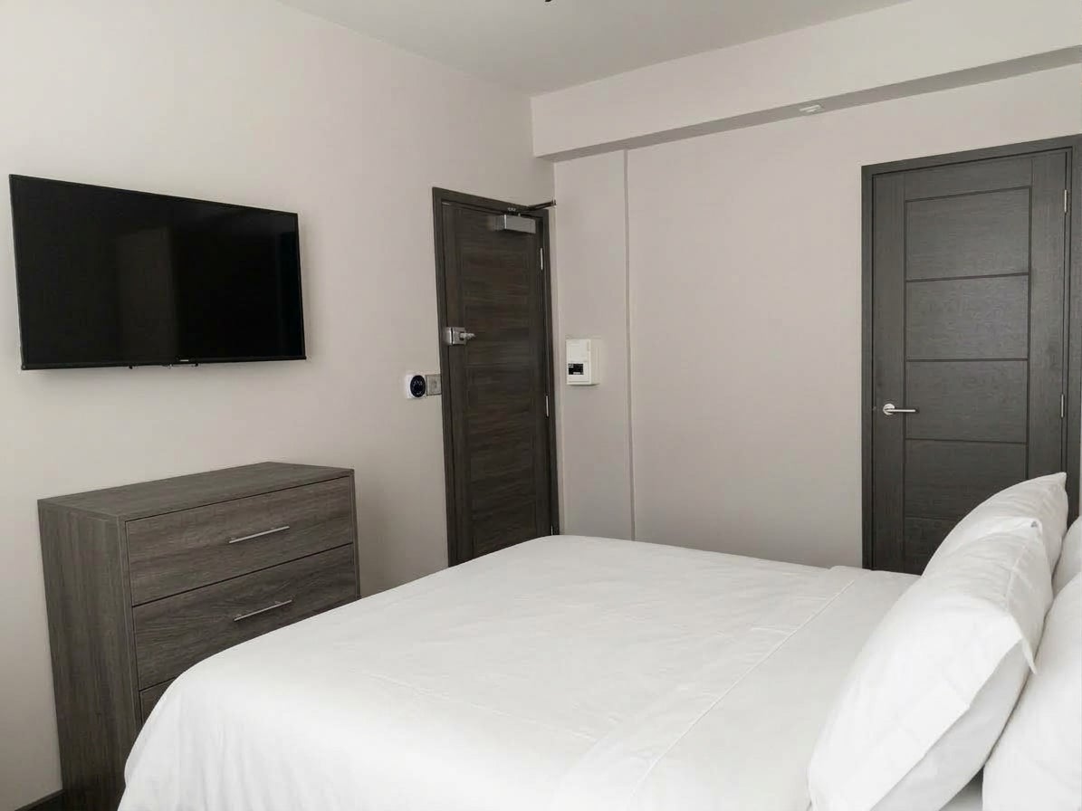 Room Clarence Street in Gloucester