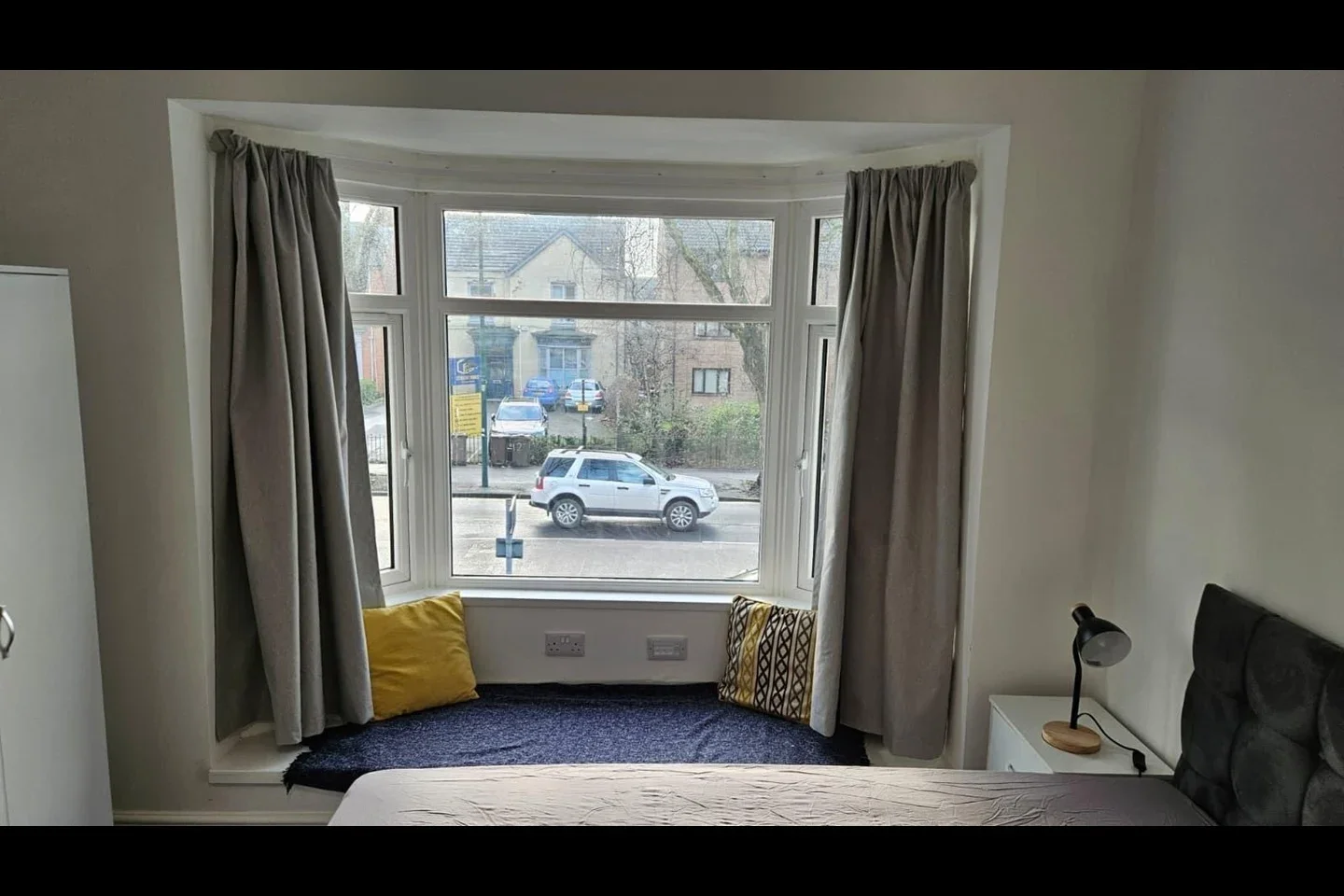 Flat Cottingham Road in Hull