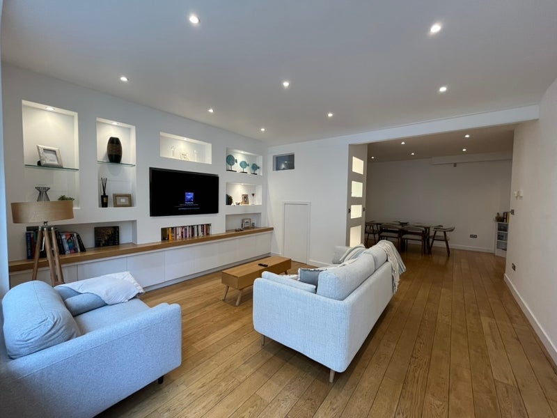House Weymouth Mews in City of Westminster
