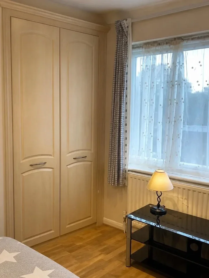 Room Lynmouth Avenue in Greater London