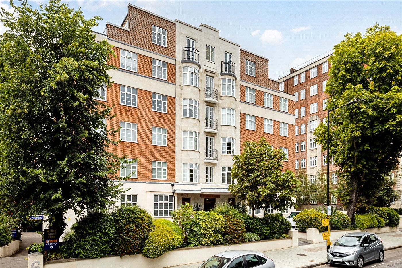 Flat Hall Road in City of Westminster