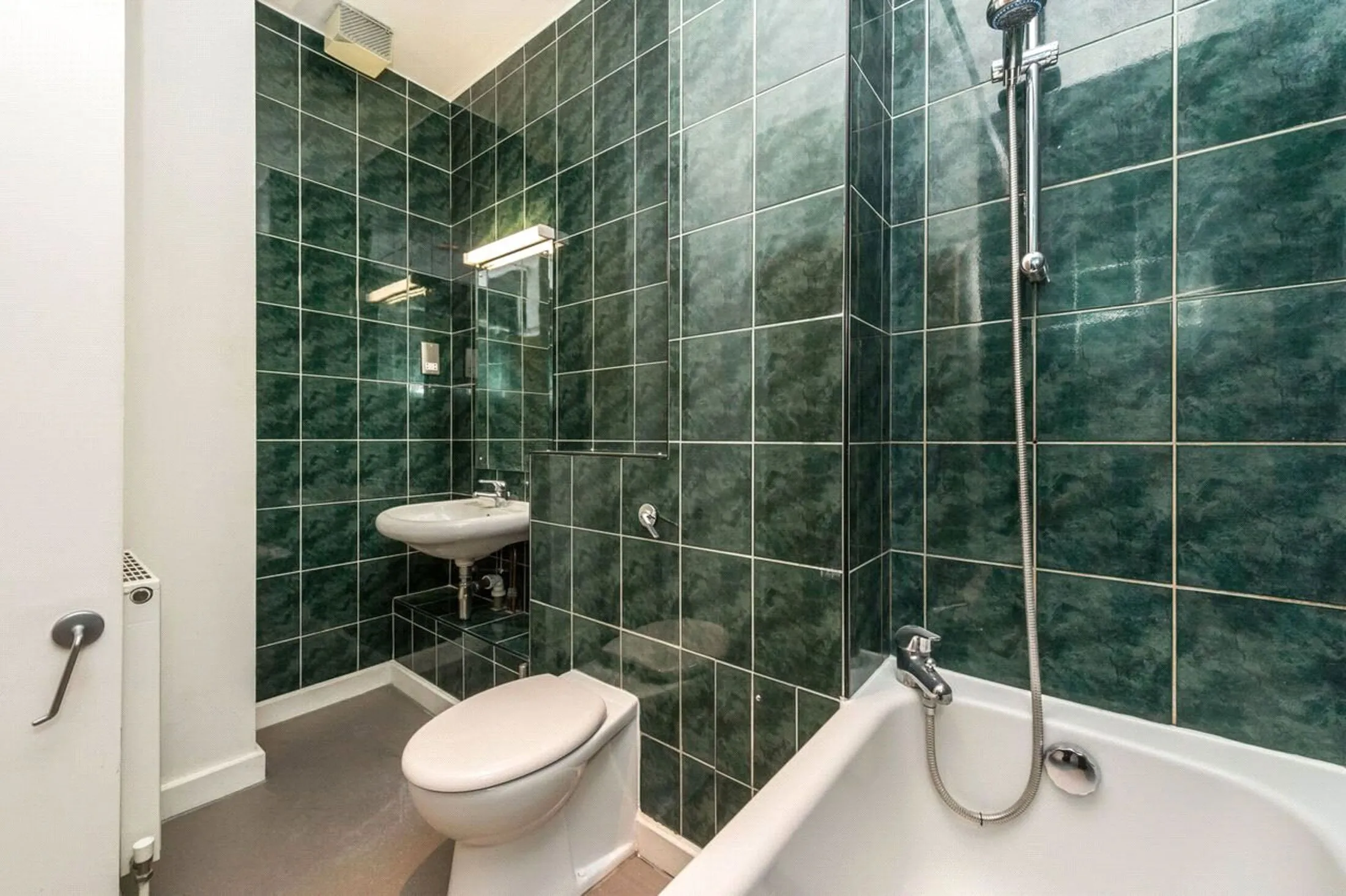 Flat Boss Street in Greater London