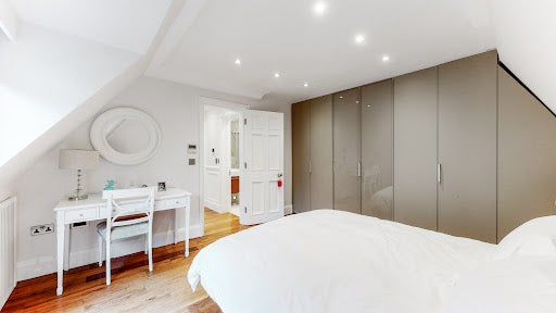 House Herbert Crescent in Greater London