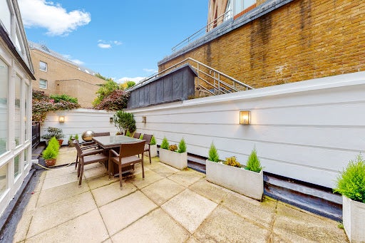House Herbert Crescent in Greater London