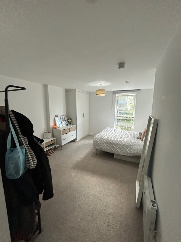 Room Trafford Road in Salford